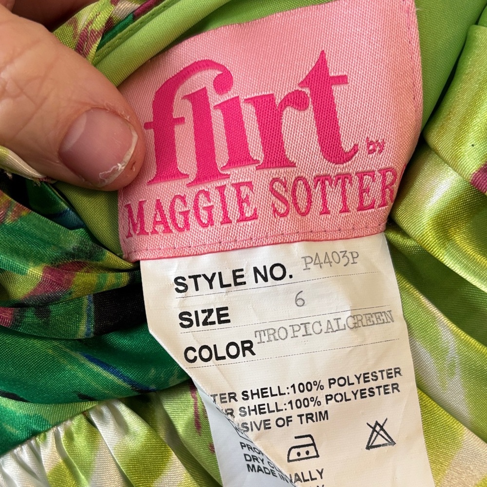 Maggie Sottero flirt size 6 Vibrant Backless formal Dress tropical green design - Picture 2 of 8